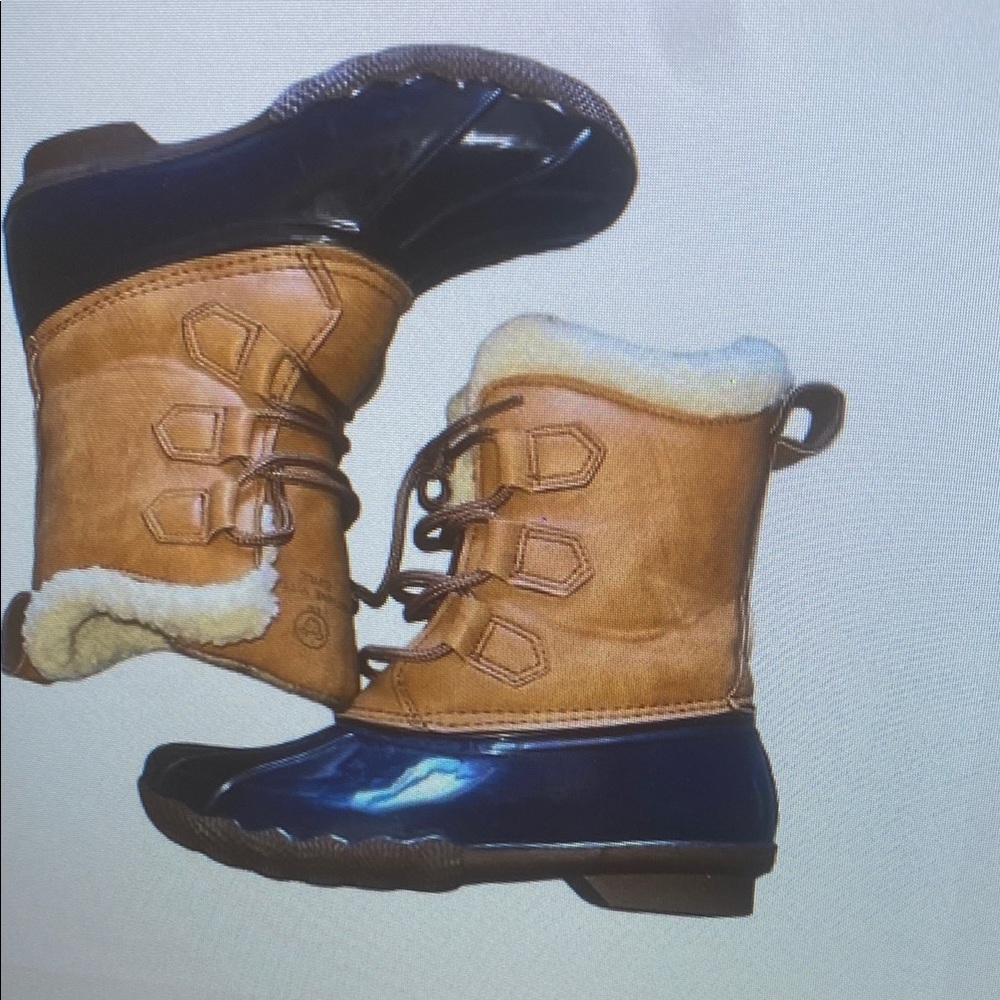 Adrienne Vittadini Girl’s duck boots Size 2